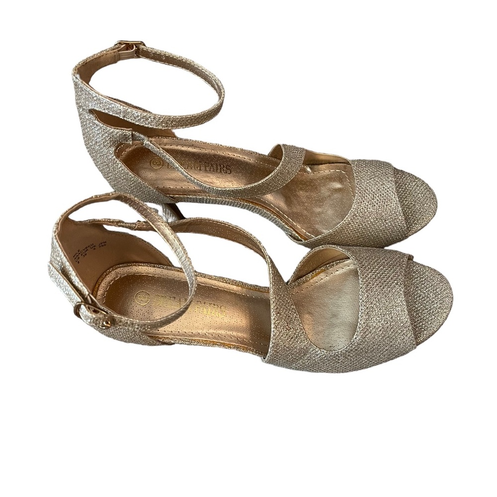 Dream pairs gold glitter 3" strappy heels size 8
